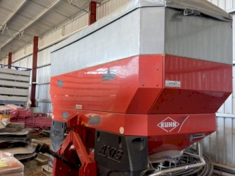 Kuhn Linkage Spreader