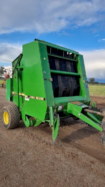John deere 535 baler