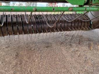 John deere 535 baler