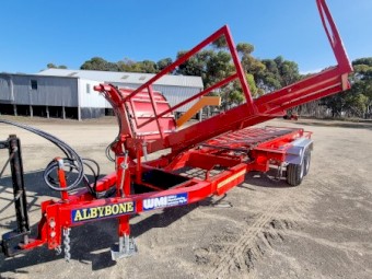 WMI Albybone Multi Bale Feeder