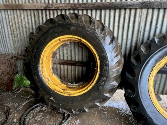 Tyres and Rims 18.4x34