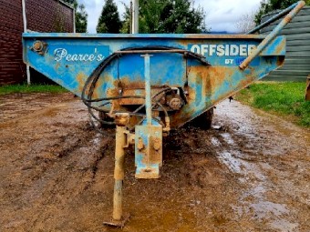 Round Bale Feed Out Trailing Cart