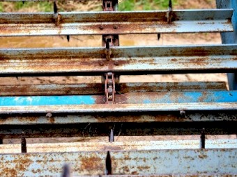 Round Bale Feed Out Trailing Cart