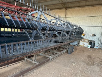 30ft 972 MacDon flex Draper 