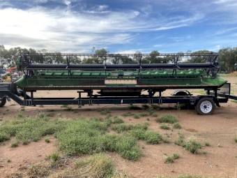 John Deere 925D Draper Front