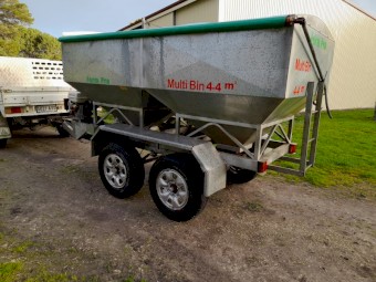 FarmPro Grouper Multibin Grain Feeder