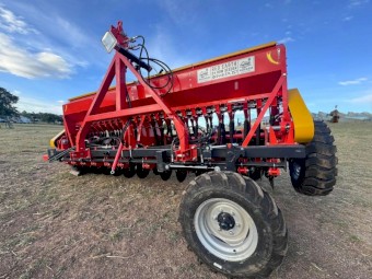 24 Row Double Disc Twin Box Seeder - 150mm spacing - Finance and Delivery available AUS wide - Brand new. 