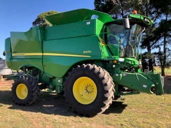 2014 S670 John Deere Header