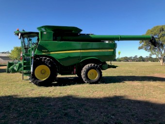 2014 S670 John Deere Header