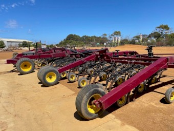 2013 Seed Hawk 6012.45 Bar - MAKE AN OFFER - this Machine must be sold for 2021 season!!!