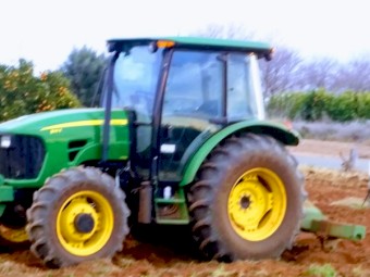 2011 John Deere 5101E Tractor/Loader