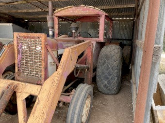 International 564 Front End Loader