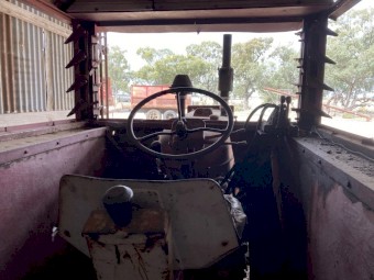 International 564 Front End Loader