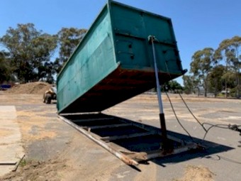 25 Cubic Metre Hydraulic Tip Skip Bin