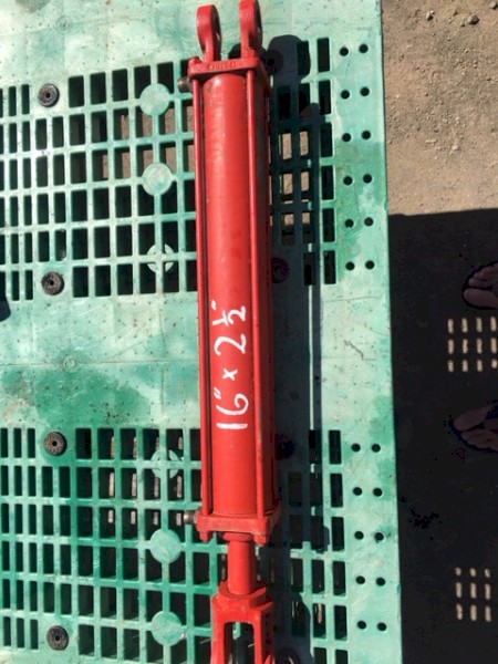 Cross Hydraulic Ram - 16 in  x 2 1/2 in