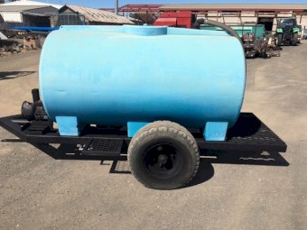 S/H Tank Trailer with 2700L Poly Tank