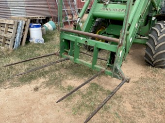 John Deere 6520 with 740 loader