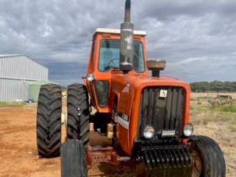 Allis Chalmers 7040