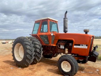 Allis Chalmers 7040