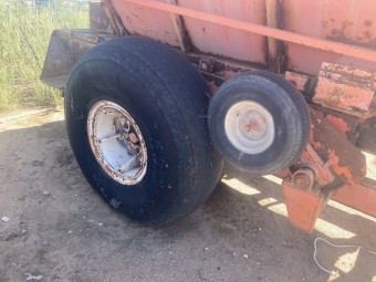 Leith 7000 Fertilizer Spreader