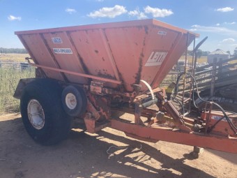 Leith 7000 Fertilizer Spreader