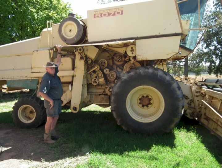 New Holland 8070 Header