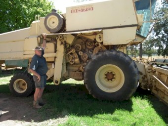 New Holland 8070 Header