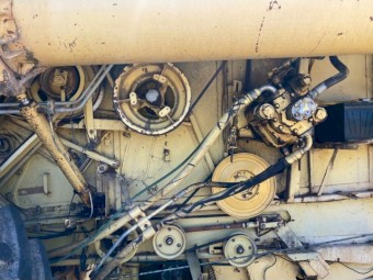 New Holland 8070 Header