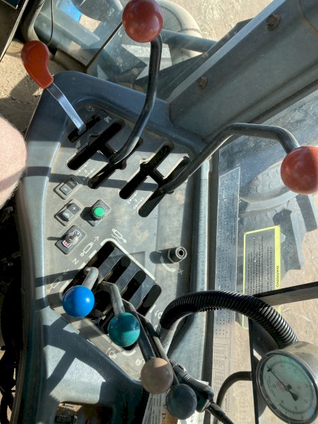 New Holland 9682 N14 Celect with 12/4 Synchro Transmission