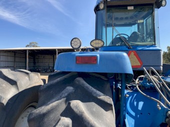 New Holland 9682 N14 Celect with 12/4 Synchro Transmission
