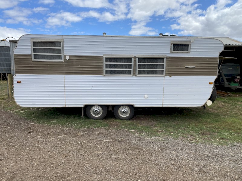 1980 Millard 19ft Caravan