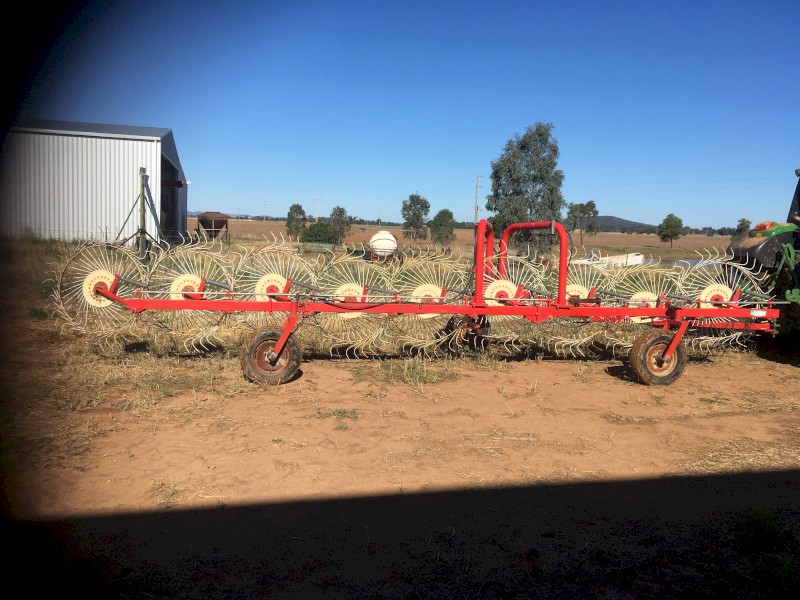 Enorossi RT9 Wheel Hay Rake Farm Tender