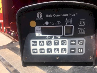 2005 New Holland BR750 Baler