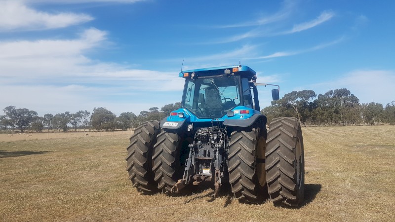1998 Ford NH 8970 Tractor