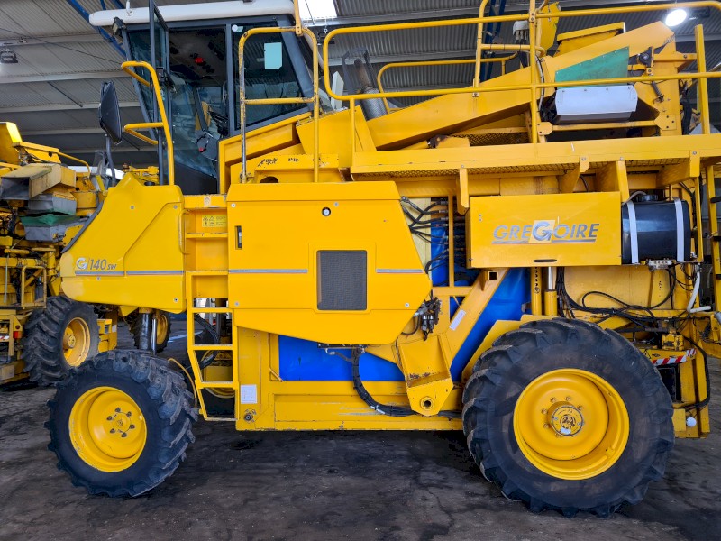 Gregoire G140  Grape Harvester, bins and pruning saws