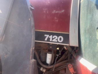 Case International 7120 Magnum with fel Loader 180hp