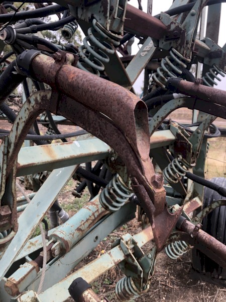 36ft John Shearer  4150 cultivator bar