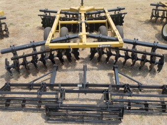 NEW Taylor-Way 32 Plate Tandem Disc Harrows (3.65 m Cut) - Built in the USA (Optional Rear Roller Baskets Available)