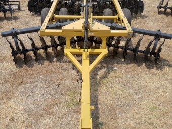 NEW Taylor-Way 32 Plate Tandem Disc Harrows (3.65 m Cut) - Built in the USA (Optional Rear Roller Baskets Available)