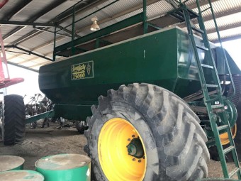15,000 Litre Simplicity Airseeder Cart