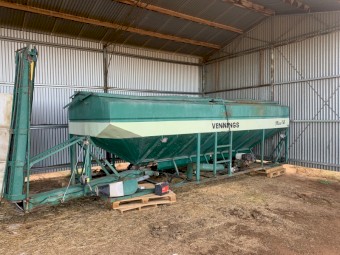 Vennings 20 ft grouper