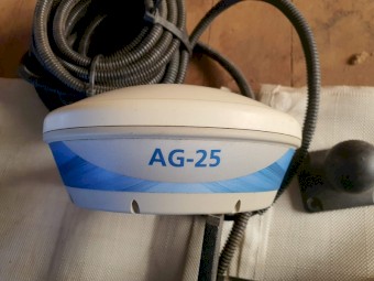 Trimble 750 + EZSTEER + FIELD IQ + RATE/SECTION CONTROL