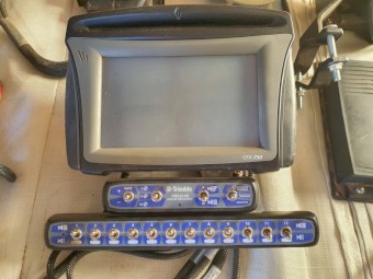 Trimble 750 + EZSTEER + FIELD IQ + RATE/SECTION CONTROL
