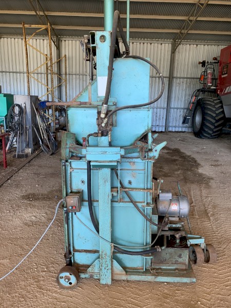 Mac Lodge Wool Press