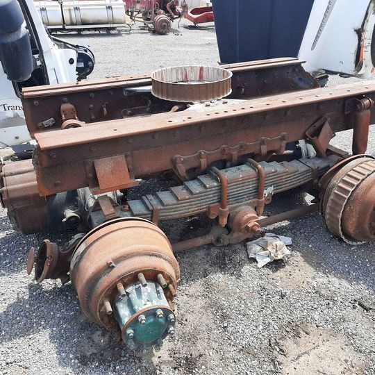 17. Kenworth 909 Big 6 Suspension Farm Tender