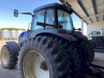 New Holland TG 210