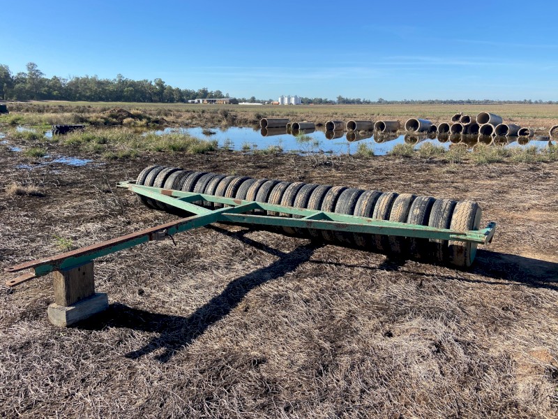 International combine, Davimac band seeder & roller