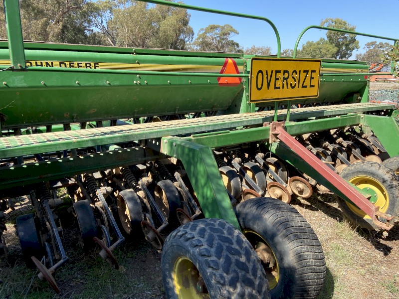 John Deere 750 Box Drill
