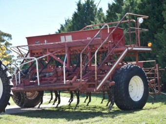 International 511 20 Run Direct Drill Combine