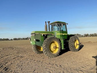 John Deere 8450 Tractor